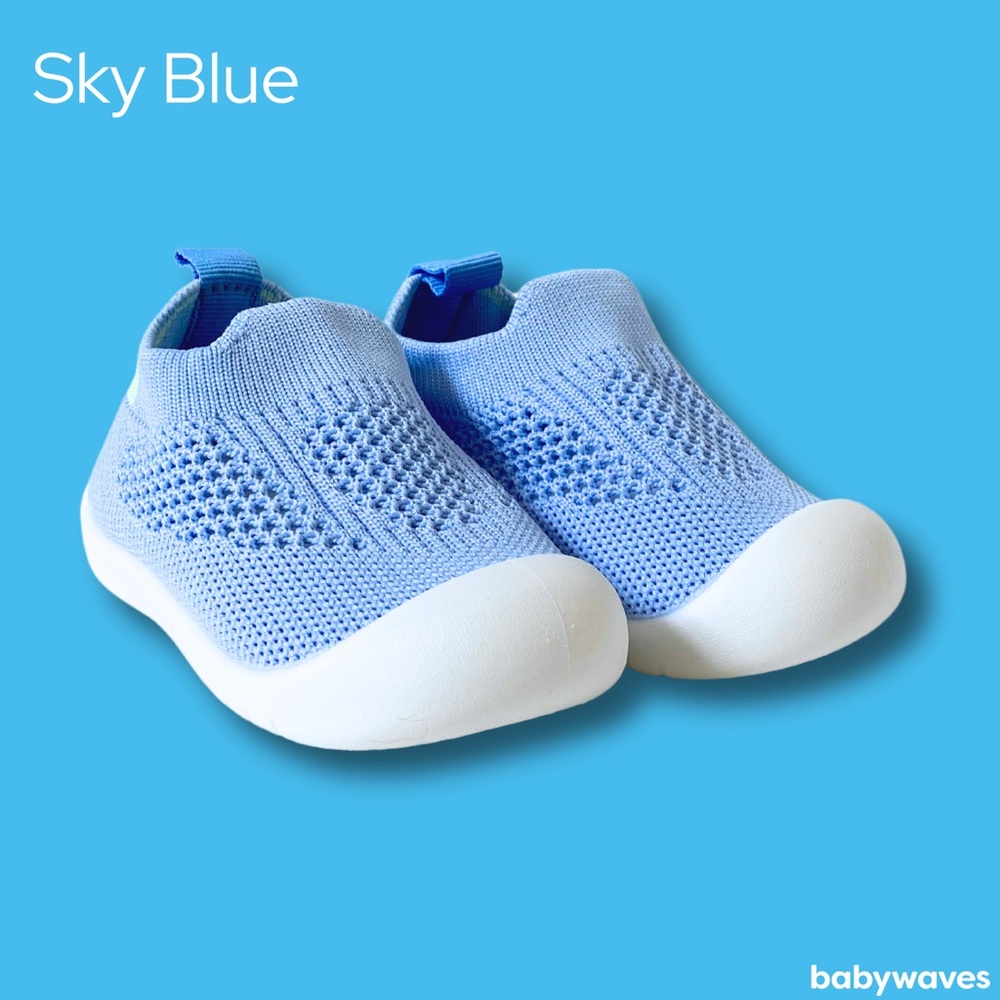 NEW Baby Waves 12-18 month sky blue shoes